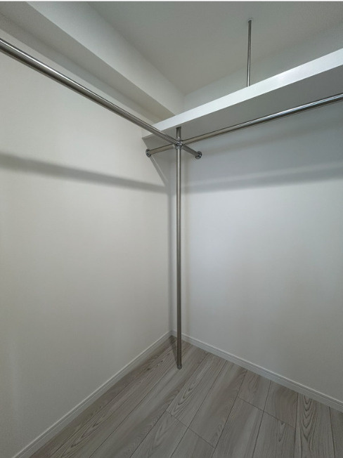 パークレジデンス三軒茶屋　築浅　駅近　ウォークインクロゼット　シューズインクロゼットの収納