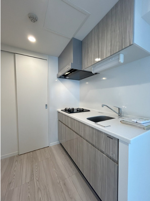 パークレジデンス三軒茶屋　築浅　駅近　ウォークインクロゼット　シューズインクロゼットのキッチン