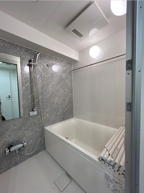 パークレジデンス三軒茶屋　築浅　駅近　ウォークインクロゼット　シューズインクロゼットの浴室