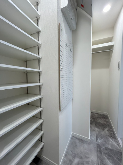 パークレジデンス三軒茶屋　築浅　駅近　ウォークインクロゼット　シューズインクロゼットのその他共用部分