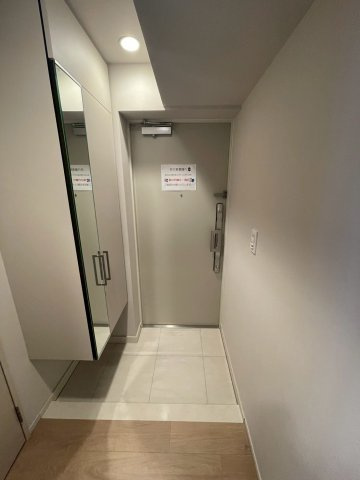 ソルティア天神橋一丁目の玄関|明るい玄関です