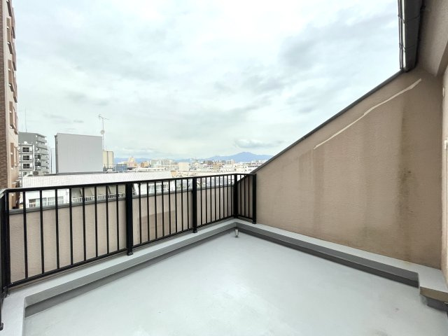 アルモード京都西院のバルコニー