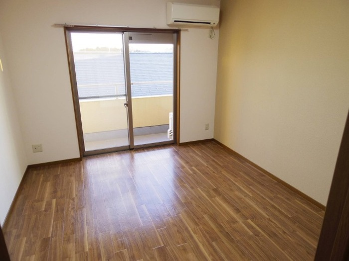 アトラクト松代の居間・リビング|居室全景