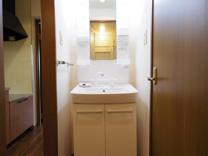 アトラクト松代の独立洗面台|洗髪洗面化粧台