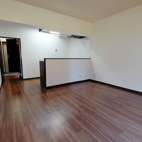 コーポ・サンガイアの居間・リビング|ゆったりとしたリビングです