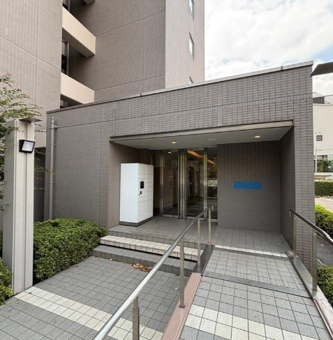 【エントランス】