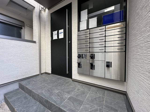 Rパレス矢田のエントランス