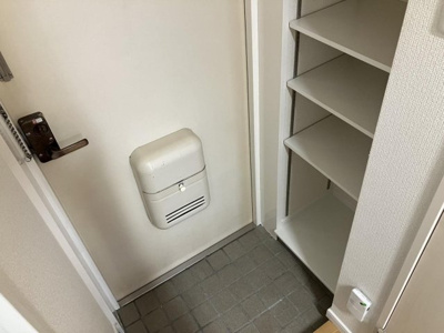 【玄関】 | ジョイフル第１小坂・