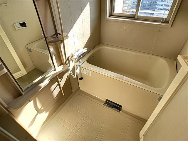 リバーフェイス博多の浴室