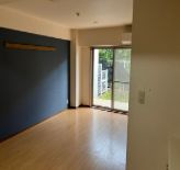 グランデ朝日の洋室