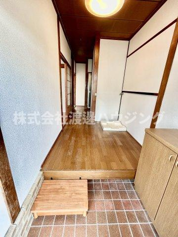 南楠の里町一戸建の玄関