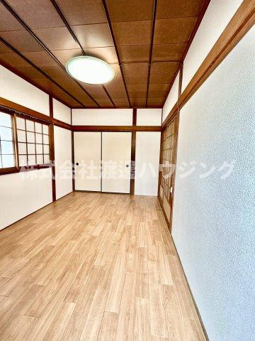 南楠の里町一戸建の洋室