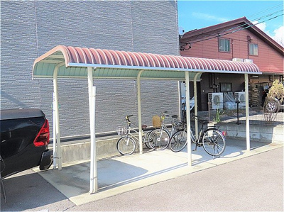 【その他】 | レオパレスカンテサンス | 屋根付き駐輪場あり