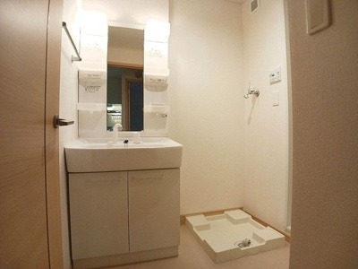 【洗面所】 | エール湯川Ａ | 広い洗面スペース