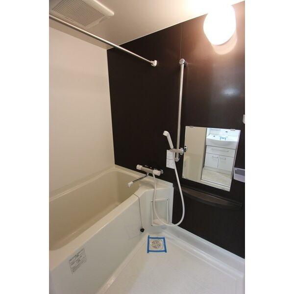 ロイヤル博多駅前の浴室