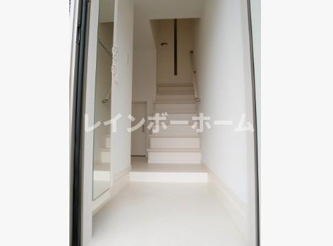 CB八潮ラクの玄関|明るい玄関です