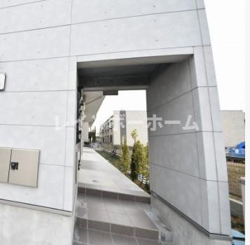 CB八潮ラクのエントランス|建物の内部です