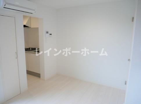 八潮市大字垳のアパート