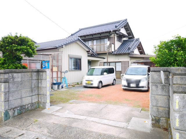 長生郡白子町浜宿　中古戸建の外観|敷地約203坪 南側田園地帯で日当たり風通しが良いです。倉庫兼作業所（未登記）都市ガス上下水
