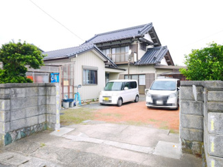 【外観】 | 長生郡白子町浜宿　中古戸建 | 敷地約203坪 南側田園地帯で日当たり風通しが良いです。倉庫兼作業所（未登記）都市ガス上下水