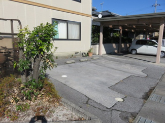 【駐車場】
