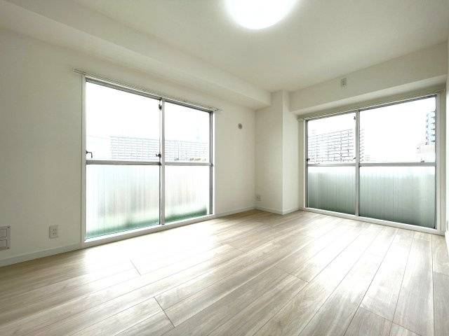 ライオンズマンション立花の洋室