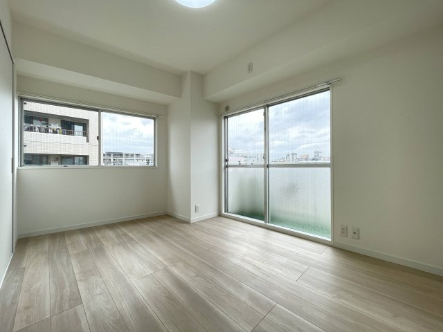 ライオンズマンション立花の洋室