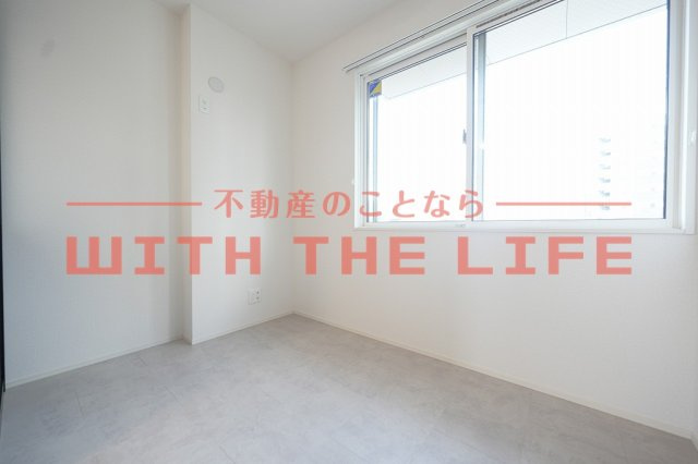 D－ROOM＋西町【キャッシュバック対象物件】の洋室|落ち着いた色調の洋室です