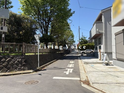 【前面道路含む現地写真】 | 【仲介手数料０円】藤沢市石川6丁目　新築一戸建て　全8棟 | 【仲介手数料０円】藤沢市石川6丁目　新築一戸建て　全8棟
