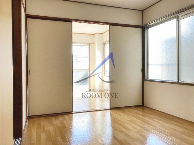 第五木下ビルの居間・リビング|洋室のお部屋です。