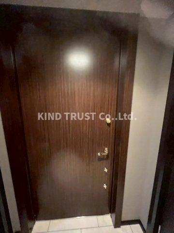 グランフロント大阪オーナーズタワーの玄関|収納もある玄関です