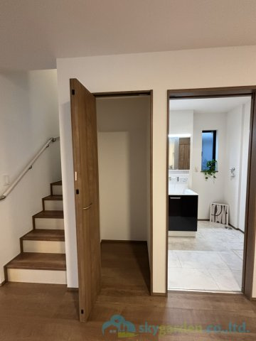 平塚市西八幡4丁目　新築戸建　全2棟B号棟の収納