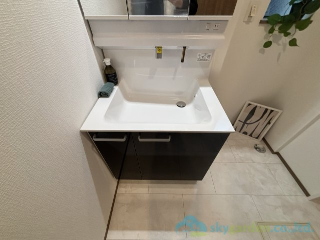 平塚市西八幡4丁目　新築戸建　全2棟B号棟の独立洗面台