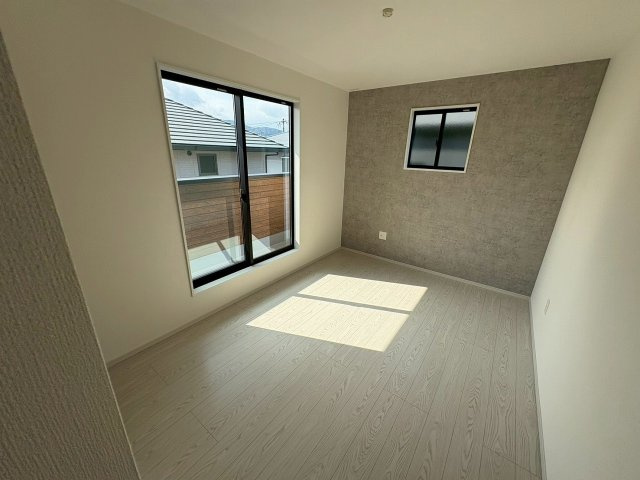 南区中尾１丁目　新築戸建　２棟の洋室|洋室6.2帖