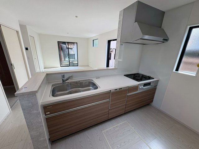 南区中尾１丁目　新築戸建　２棟のキッチン