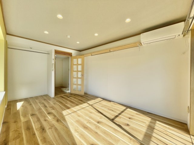 コーポしんしの洋室