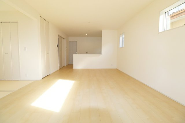 郡山市富久山町福原字三斗蒔田　　　2号棟　　　行健小学校、行健中学区　の居間・リビング