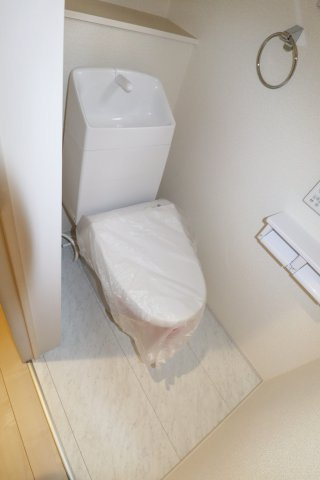 郡山市富久山町福原字三斗蒔田　　　2号棟　　　行健小学校、行健中学区　のトイレ