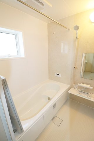 郡山市富久山町福原字三斗蒔田　　　2号棟　　　行健小学校、行健中学区　の浴室