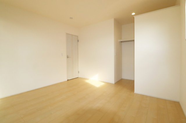 郡山市富久山町福原字三斗蒔田　　　2号棟　　　行健小学校、行健中学区　の洋室