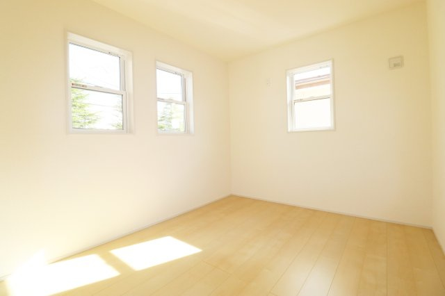 郡山市富久山町福原字三斗蒔田　　　2号棟　　　行健小学校、行健中学区　の洋室