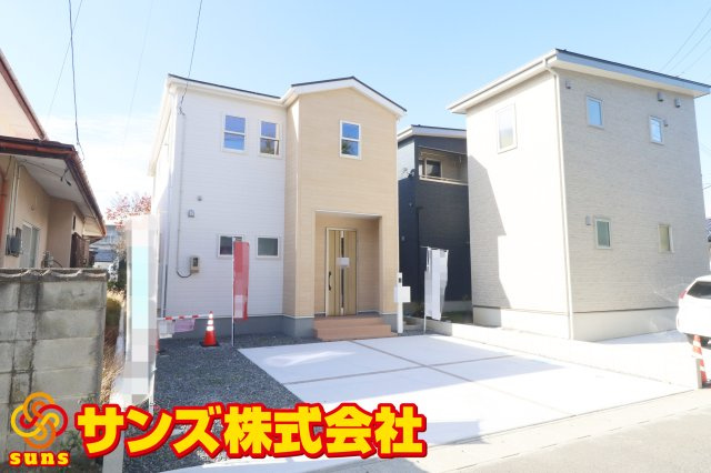 郡山市富久山町福原字三斗蒔田　　　2号棟　　　行健小学校、行健中学区　の外観|南東側から見た駐車場を含む外観♪