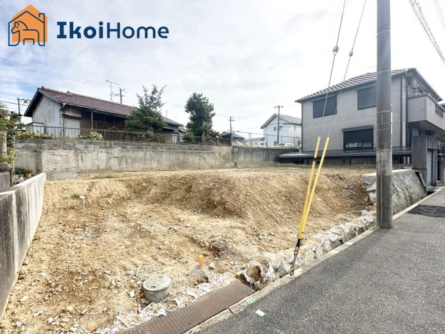 明石市魚住町錦が丘1丁目　土地の前面道路含む現地写真|●年中無休：当日予約可●西区、垂水区、明石市初。弊社は契約前に土地の地盤調査を無料で行っています