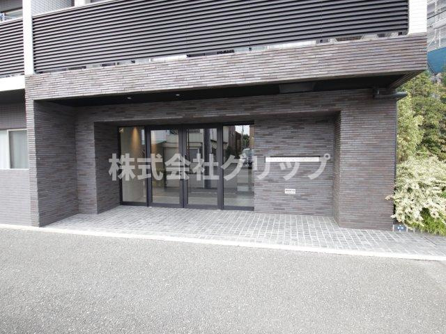 アルコバレーノ横濱鶴見のエントランス