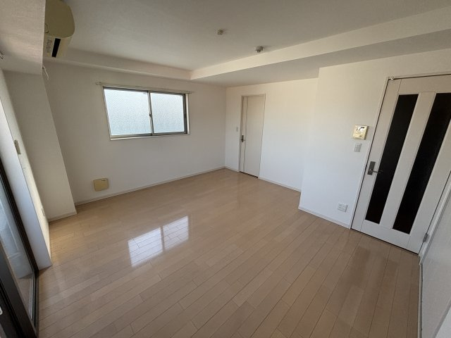 ソレイユ津田沼の居間・リビング