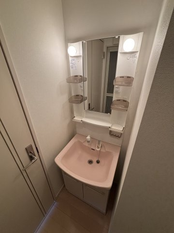 ソレイユ津田沼の独立洗面台