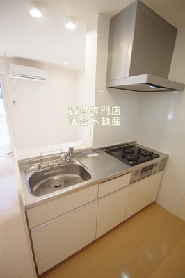 【キッチン】 | シャルマン48 | 3口コンロ・グリル付き。使いやすいカウンターキッチン