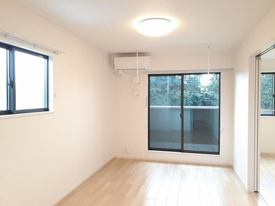 【居間・リビング】 | サニー・フィールド