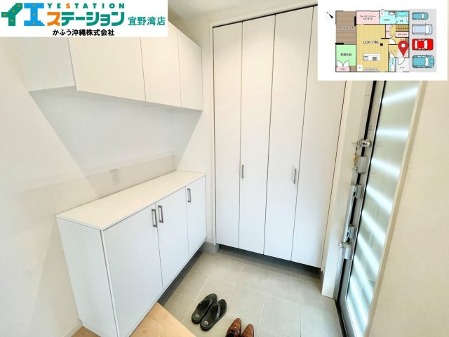 長田３丁目戸建ての玄関