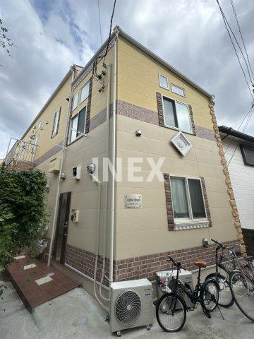 横浜市港南区港南６丁目のアパートの外観